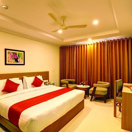 Hotel Floral Park Kottayam Exteriér fotografie