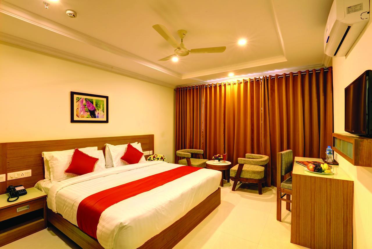Hotel Floral Park Kottayam Exteriér fotografie